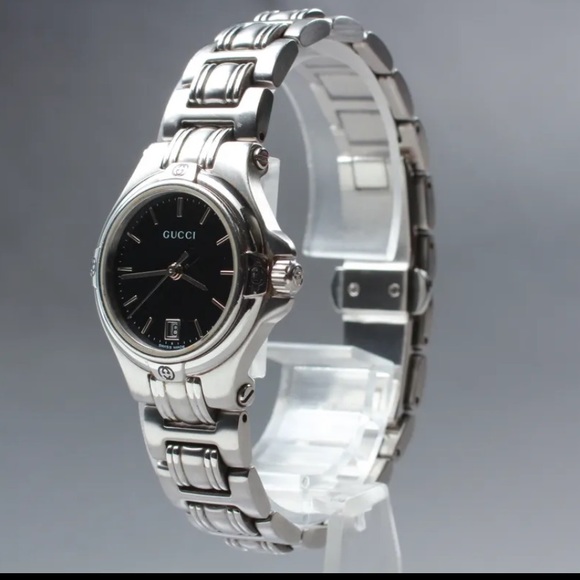 Gucci Italian Luxury Watch - Picture 2 of 11